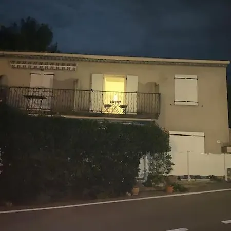 Duplex Au Calme Avec Parking Apartment